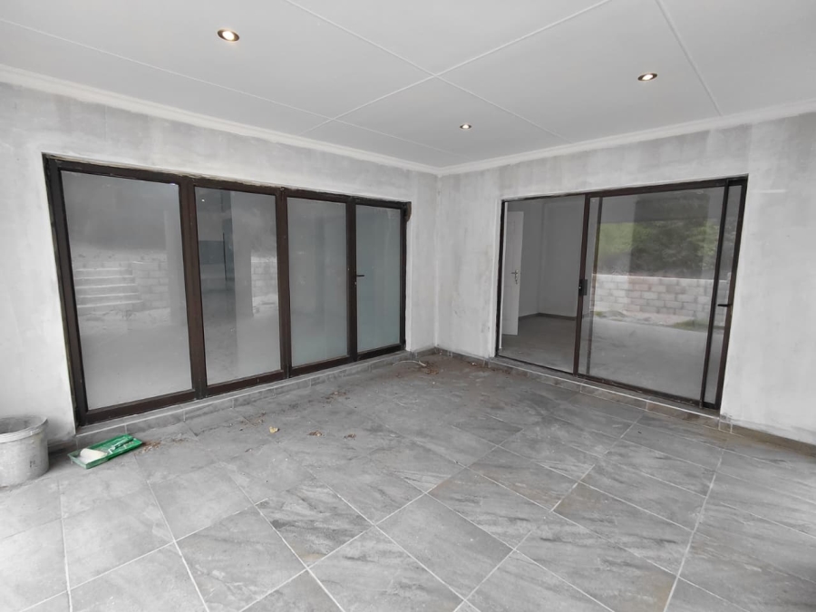 3 Bedroom Property for Sale in Paradise Beach Eastern Cape